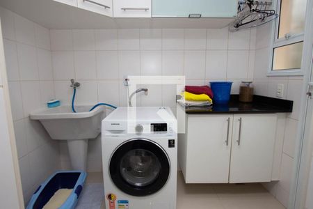 Casa de condomínio à venda com 199m², 4 quartos e 4 vagas Casa de condomínio à venda com 199m², 4 quartos e 4 vagasÁrea de Serviço