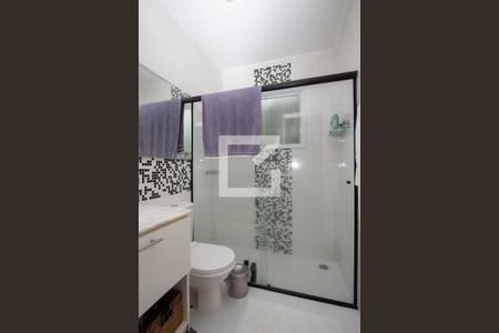 Casa de condomínio à venda com 199m², 4 quartos e 4 vagas Casa de condomínio à venda com 199m², 4 quartos e 4 vagasBanheiro da Suíte