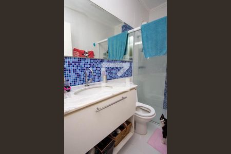 Casa de condomínio à venda com 199m², 4 quartos e 4 vagas Casa de condomínio à venda com 199m², 4 quartos e 4 vagasBanheiro Corredor