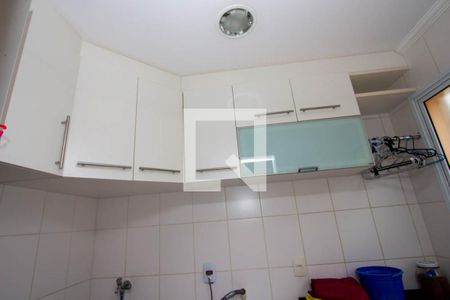 Casa de condomínio à venda com 199m², 4 quartos e 4 vagas Casa de condomínio à venda com 199m², 4 quartos e 4 vagasÁrea de Serviço