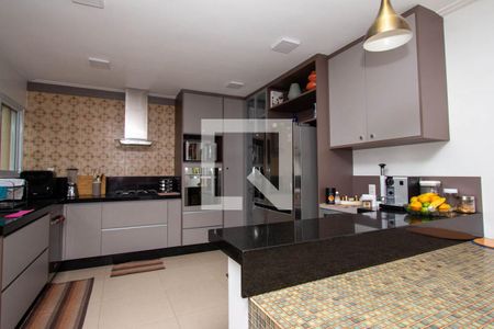 Casa de condomínio à venda com 199m², 4 quartos e 4 vagas Casa de condomínio à venda com 199m², 4 quartos e 4 vagasCozinha - Armários