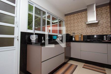 Casa de condomínio à venda com 199m², 4 quartos e 4 vagas Casa de condomínio à venda com 199m², 4 quartos e 4 vagasCozinha - Torneira