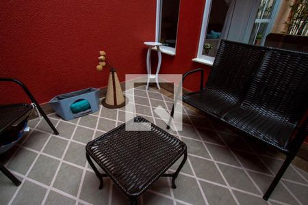 Casa de condomínio à venda com 199m², 4 quartos e 4 vagas Casa de condomínio à venda com 199m², 4 quartos e 4 vagasJardim de inverno