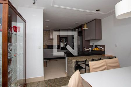 Casa de condomínio à venda com 199m², 4 quartos e 4 vagas Casa de condomínio à venda com 199m², 4 quartos e 4 vagasSala de Jantar