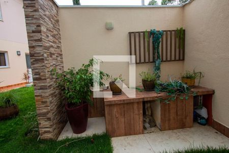 Casa de condomínio à venda com 199m², 4 quartos e 4 vagas Casa de condomínio à venda com 199m², 4 quartos e 4 vagasÁrea comum