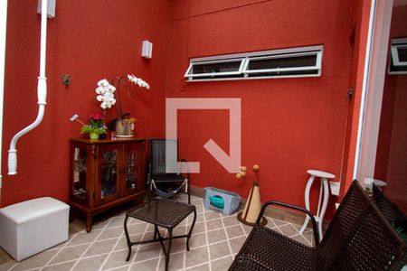 Casa de condomínio à venda com 199m², 4 quartos e 4 vagas Casa de condomínio à venda com 199m², 4 quartos e 4 vagasJardim de Inverno