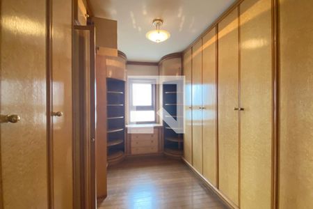 Casa de condomínio para alugar com 954m², 4 quartos e 8 vagasCloset da suíte 1