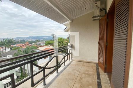 Casa de condomínio para alugar com 954m², 4 quartos e 8 vagassacada da Suíte 2