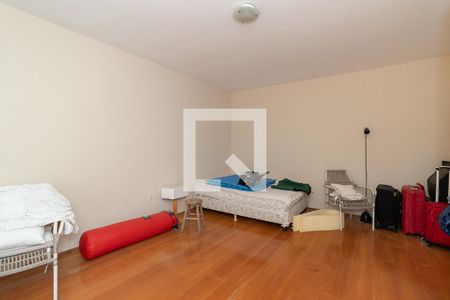 Casa à venda com 265m², 4 quartos e 3 vagasCasa 2 Quarto Suíte 2