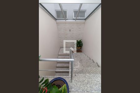 Casa à venda com 265m², 4 quartos e 3 vagasEscada