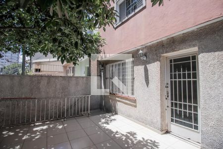 Casa à venda com 200m², 3 quartos e 1 vaga Casa à venda com 200m², 3 quartos e 1 vagaVaranda