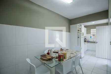 Casa à venda com 200m², 3 quartos e 1 vaga Casa à venda com 200m², 3 quartos e 1 vagaCozinha