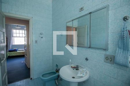 Casa à venda com 200m², 3 quartos e 1 vaga Casa à venda com 200m², 3 quartos e 1 vagaBanheiro