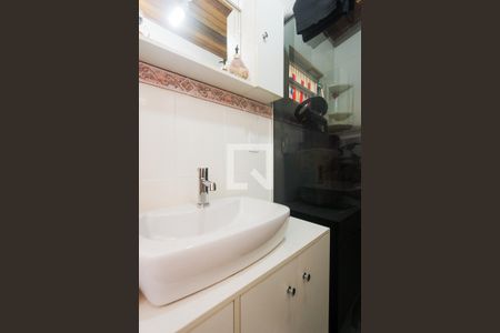 Casa à venda com 180m², 3 quartos e 2 vagasBanheiro suite