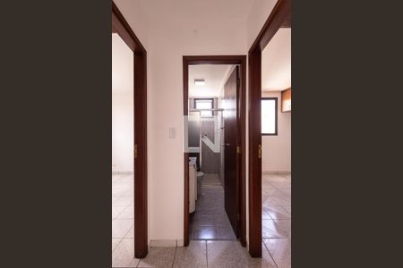 Corredor de apartamento para alugar com 2 quartos, 55m² em Chácara Seis de Outubro, São Paulo