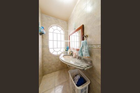 Casa à venda com 300m², 5 quartos e 2 vagasBanheiro suíte 1