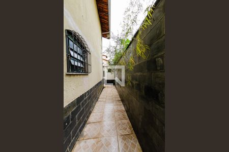 Casa à venda com 300m², 5 quartos e 2 vagasCorredor