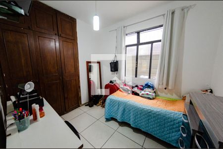 Casa à venda com 300m², 5 quartos e 2 vagasCasa 2 - Quarto 1