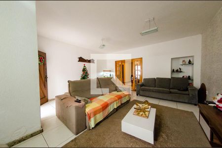 Casa à venda com 300m², 5 quartos e 2 vagasCasa 2 - Sala