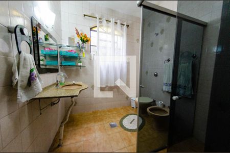 Casa à venda com 300m², 5 quartos e 2 vagasCasa 2 - Banheiro