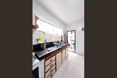 Casa à venda com 300m², 5 quartos e 2 vagasCasa 2 - Cozinha