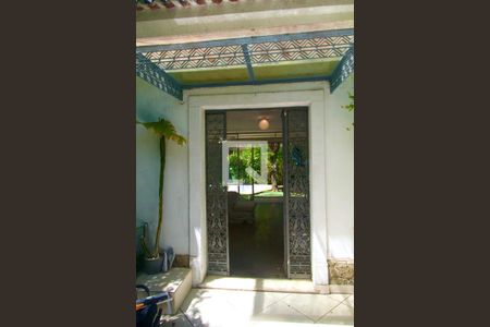 Casa à venda com 448m², 4 quartos e 2 vagas Casa à venda com 448m², 4 quartos e 2 vagasJardim