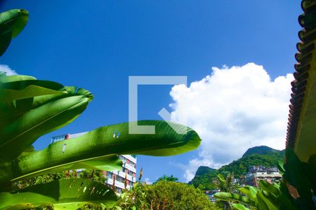 Casa à venda com 448m², 4 quartos e 2 vagas Casa à venda com 448m², 4 quartos e 2 vagasSuíte varanda vista