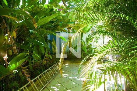 Casa à venda com 448m², 4 quartos e 2 vagas Casa à venda com 448m², 4 quartos e 2 vagasJardim
