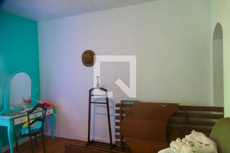 Casa à venda com 448m², 4 quartos e 2 vagas Casa à venda com 448m², 4 quartos e 2 vagasSuíte