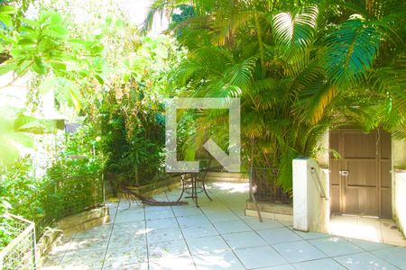 Casa à venda com 448m², 4 quartos e 2 vagas Casa à venda com 448m², 4 quartos e 2 vagasJardim