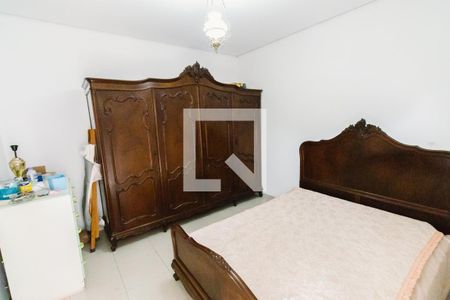 Casa à venda com 496m², 4 quartos e 2 vagas Casa à venda com 496m², 4 quartos e 2 vagasQuarto de Serviço