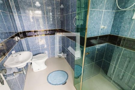 Casa à venda com 496m², 4 quartos e 2 vagas Casa à venda com 496m², 4 quartos e 2 vagasBanheiro de Serviço