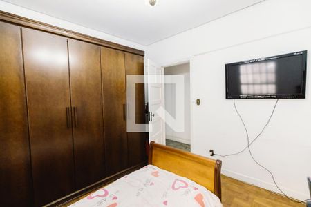 Casa à venda com 496m², 4 quartos e 2 vagas Casa à venda com 496m², 4 quartos e 2 vagasQuarto 2