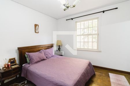 Casa à venda com 496m², 4 quartos e 2 vagas Casa à venda com 496m², 4 quartos e 2 vagasSuíte 3