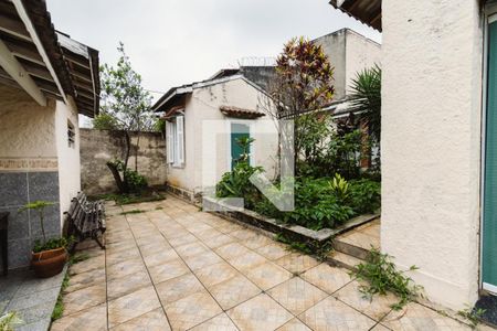 Casa à venda com 496m², 4 quartos e 2 vagas Casa à venda com 496m², 4 quartos e 2 vagasQuintal