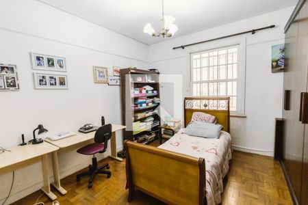 Casa à venda com 496m², 4 quartos e 2 vagas Casa à venda com 496m², 4 quartos e 2 vagasQuarto 2