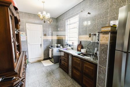Casa à venda com 496m², 4 quartos e 2 vagas Casa à venda com 496m², 4 quartos e 2 vagasCozinha