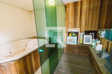 Casa à venda com 496m², 4 quartos e 2 vagas Casa à venda com 496m², 4 quartos e 2 vagasSauna