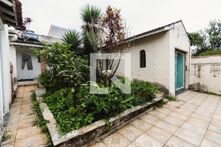 Casa à venda com 496m², 4 quartos e 2 vagas Casa à venda com 496m², 4 quartos e 2 vagasQuintal