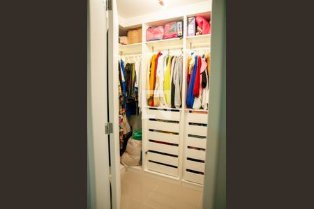 Apartamento à venda com 406m², 3 quartos e 3 vagasCloset da suíte 1