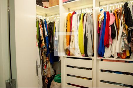 Apartamento à venda com 406m², 3 quartos e 3 vagasCloset da suíte 1