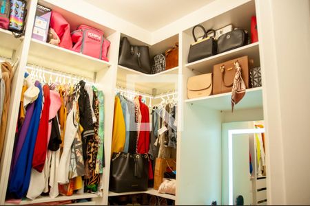 Apartamento à venda com 406m², 3 quartos e 3 vagasCloset da suíte 1