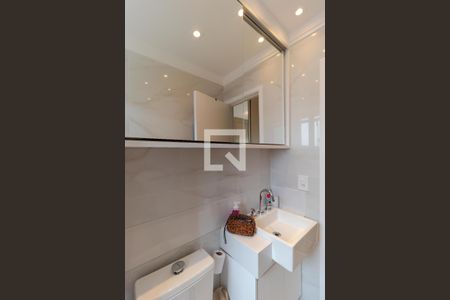 Apartamento à venda com 75m², 2 quartos e 2 vagasBanheiro da Suíte 01