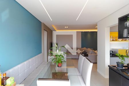 Apartamento à venda com 75m², 2 quartos e 2 vagasSalas