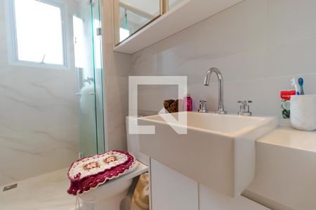 Apartamento à venda com 75m², 2 quartos e 2 vagasBanheiro da Suíte 01