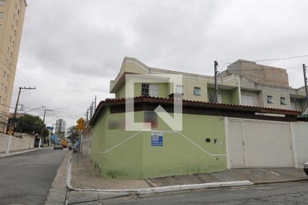 Casa à venda com 100m², 3 quartos e 4 vagasFachada