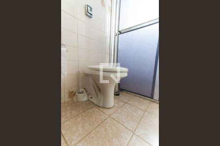 Casa à venda com 256m², 6 quartos e 3 vagas Casa à venda com 256m², 6 quartos e 3 vagasBanheiro