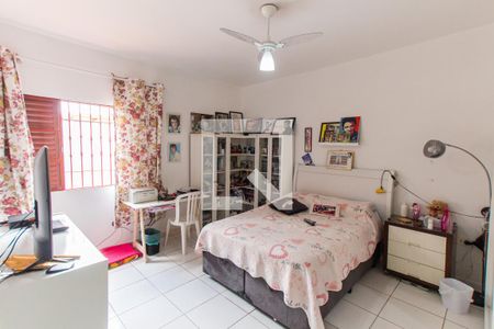 Casa à venda com 256m², 6 quartos e 3 vagas Casa à venda com 256m², 6 quartos e 3 vagasSuíte 2