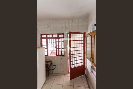 Casa à venda com 256m², 6 quartos e 3 vagas Casa à venda com 256m², 6 quartos e 3 vagasCozinha 2