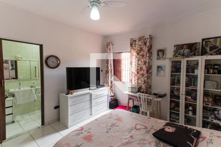 Casa à venda com 256m², 6 quartos e 3 vagas Casa à venda com 256m², 6 quartos e 3 vagasSuíte 2